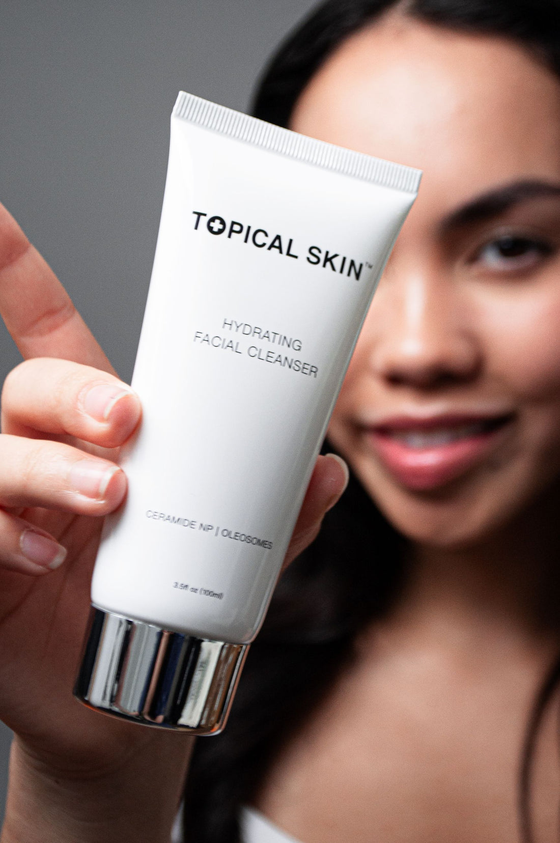 Hydrating Facial Cleanser with Oleosomes